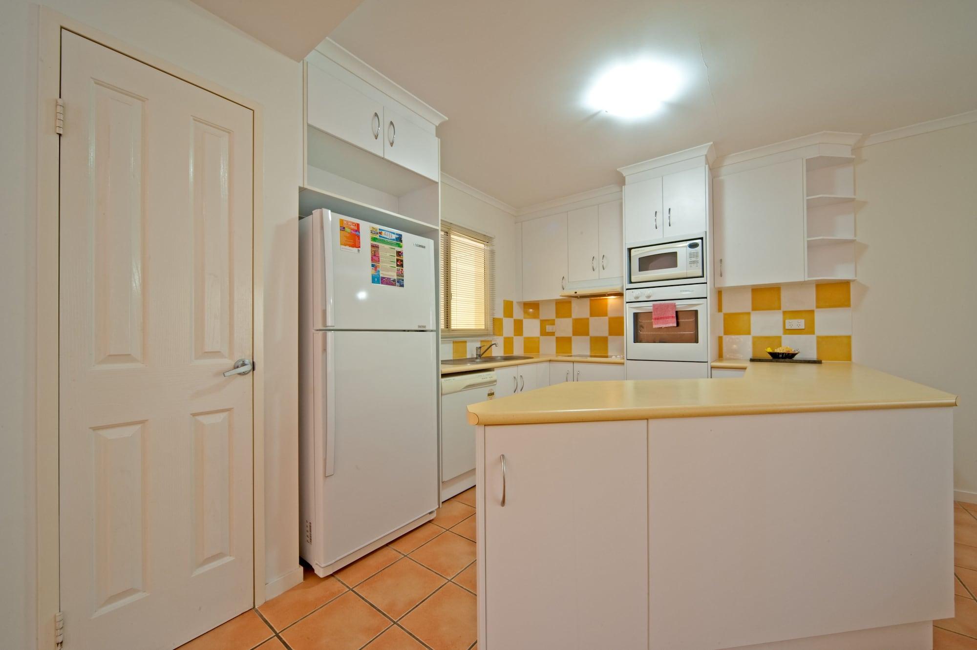 At Beach Court Holiday Villas Airlie Beach Exteriér fotografie