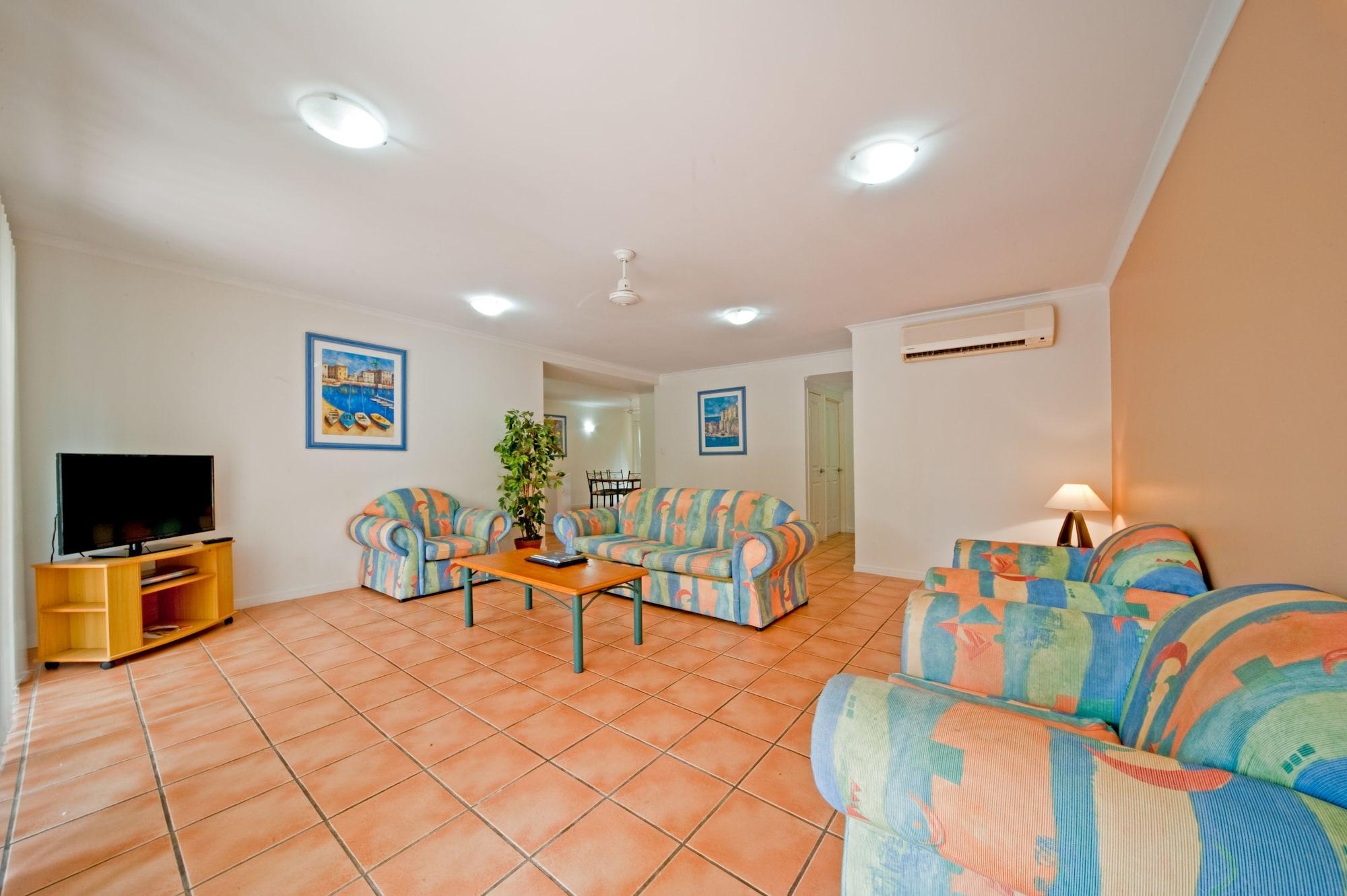 At Beach Court Holiday Villas Airlie Beach Exteriér fotografie
