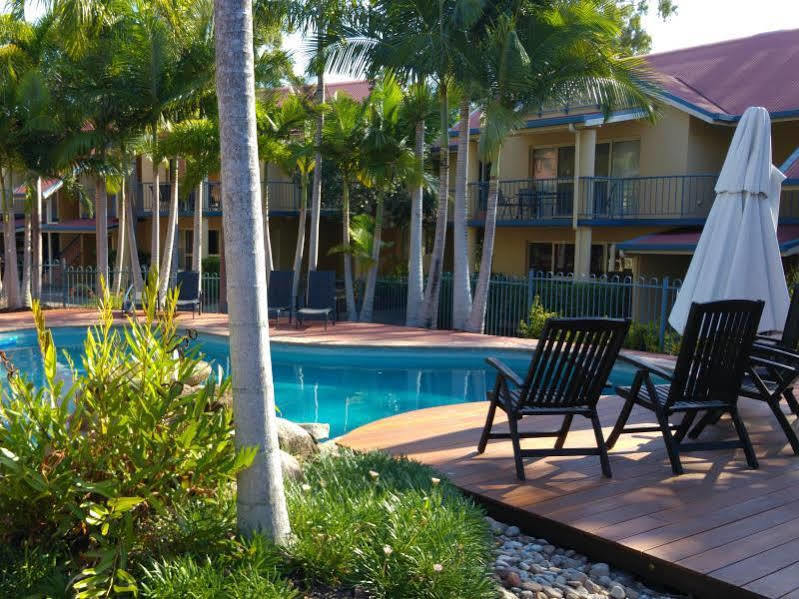 At Beach Court Holiday Villas Airlie Beach Exteriér fotografie